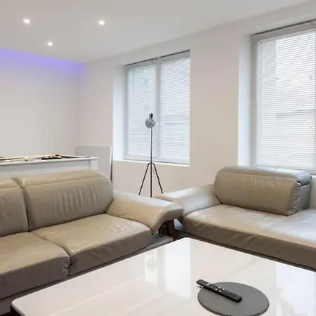 Night And Jacuzzi Exterieur Balneotherapie Sauna Billard Wifi Apartment Nancy