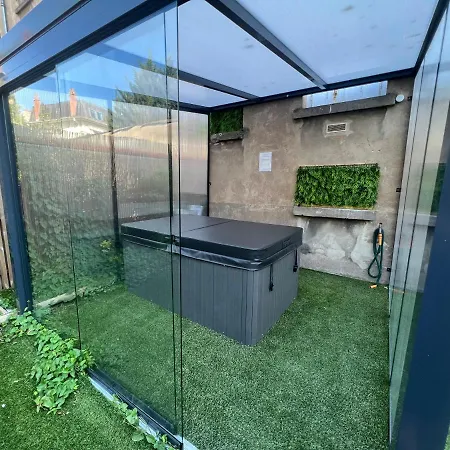 Night And Jacuzzi Exterieur Balneotherapie Sauna Billard Wifi