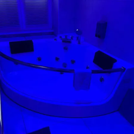Night And Jacuzzi Exterieur Balneotherapie Sauna Billard Wifi * Nancy